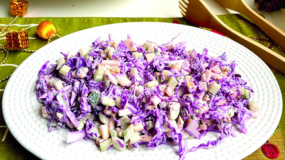 SALADA DE REPOLHO COM MOLHO DE IOGURTE