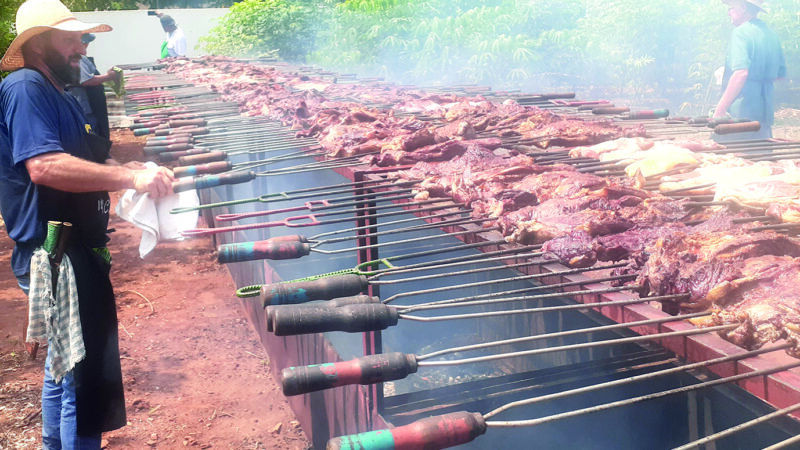 Churrasco no CTG Querência da Saudade Churrasco poderá ser retirado na