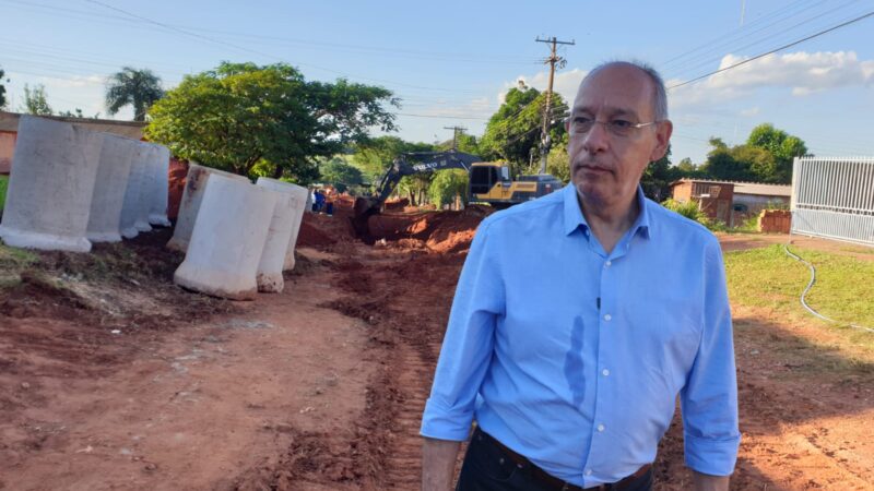 Bairro Planalto recebe obra de drenagem e pavimentação