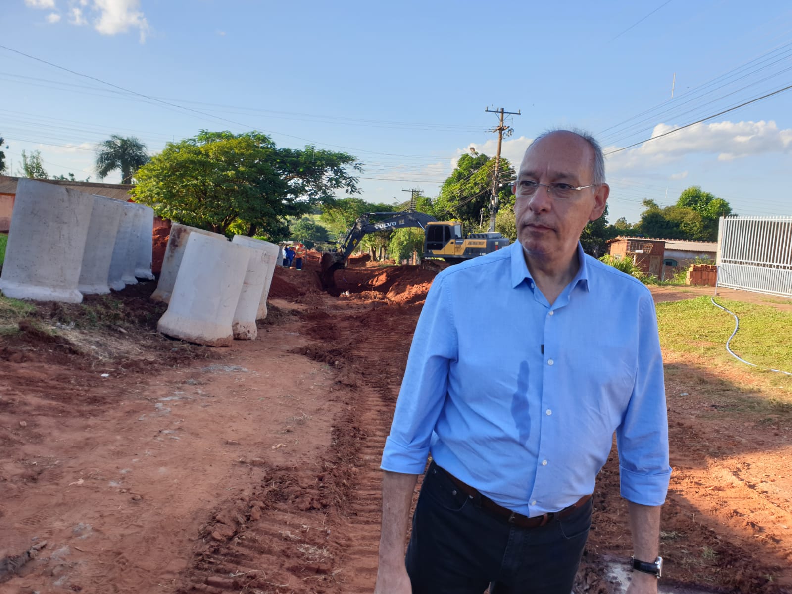 Bairro Planalto recebe obra de drenagem e pavimentação