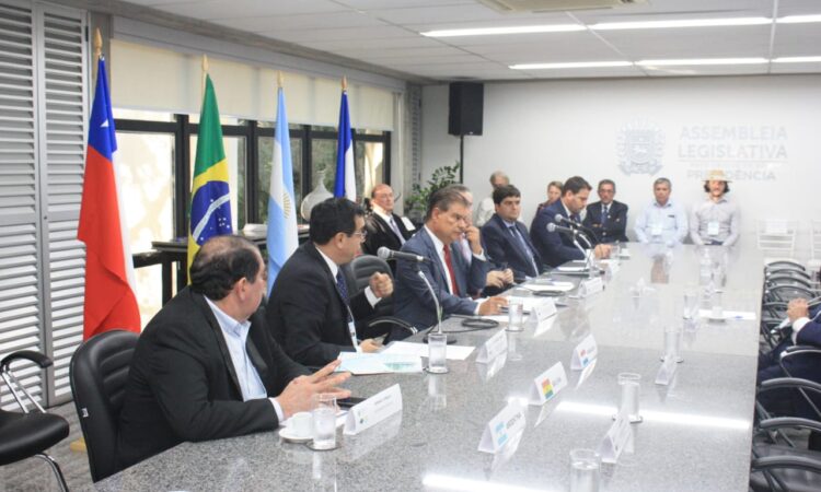 Fórum em MS reúne Frente Parlamentar Internacional do Corredor Bioceânico
