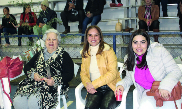 Festa junina solidária da Escola Mappe arrecada três toneladas e meia de alimentos