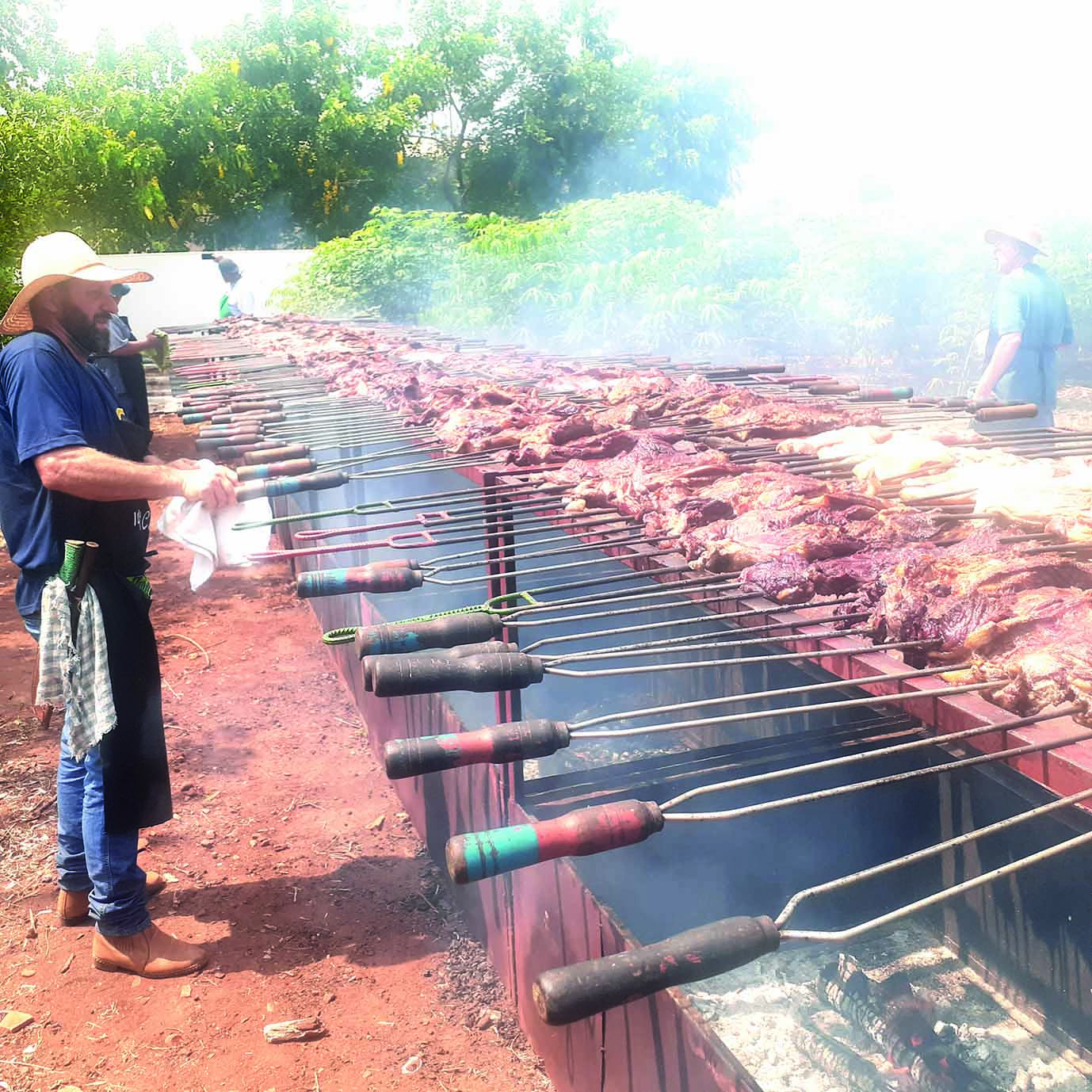 CTG Querência da Saudade promove churrasco em sua secretaria