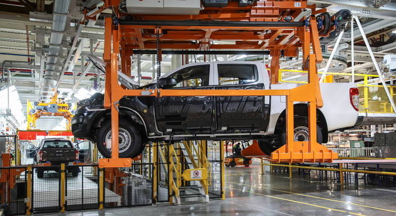 Após fechar fábricas no Brasil, Ford monta linha de produção ultramoderna na Argentina
