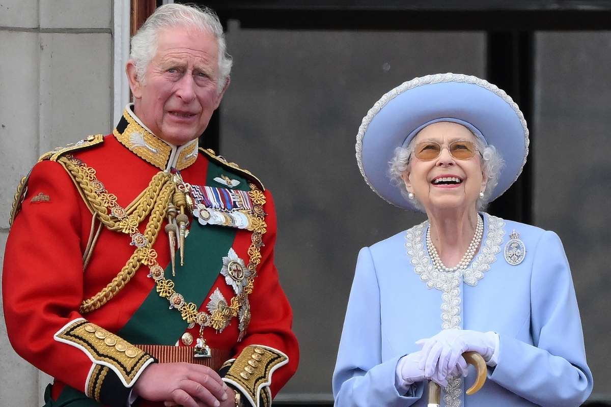 Rei Charles III é coroado e tem desafio de impedir fragmentação do Reino Unido
