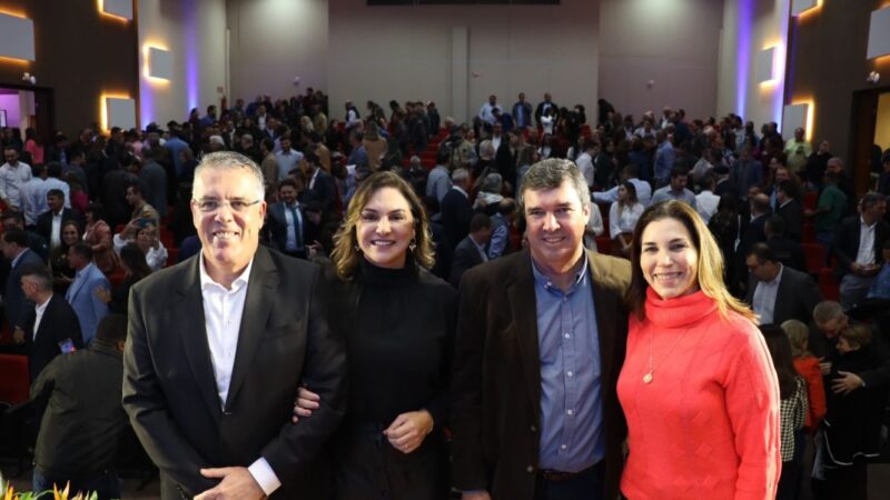 Em noite de festa e com a presença do Governador, ordem de serviço para revitalização da linha internacional é assinada em Ponta Porã