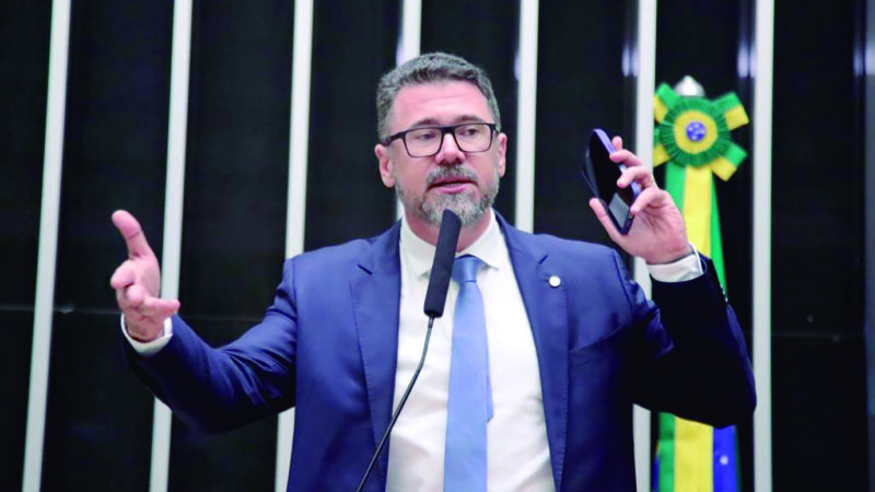 Sem Catan e Pollon, Azambuja define nova executiva estadual do PL