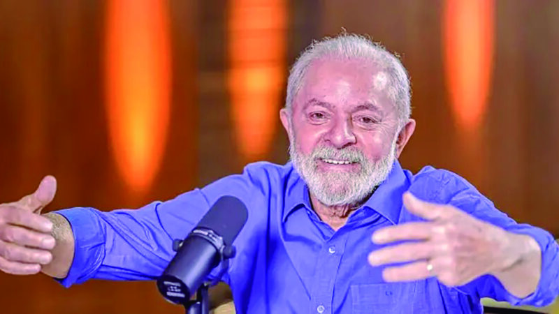 Lula repete promessa de zerar fila no INSS