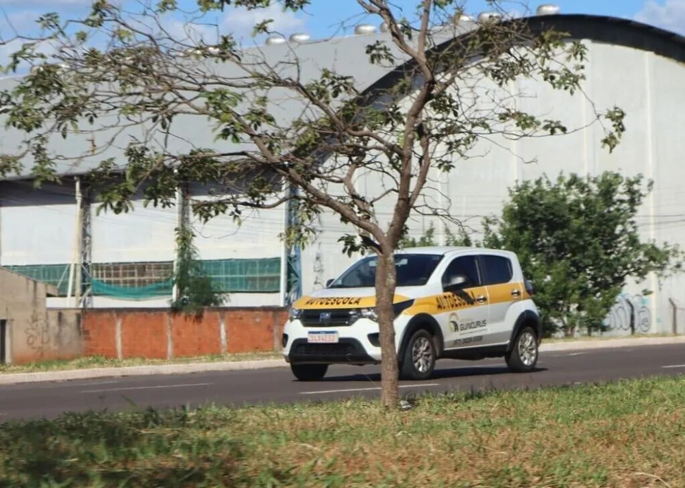 Prova prática para CNH em MS terá 12 conversões e 3 estacionamentos; veja regras