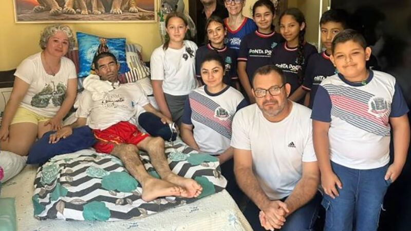 Alunos da Escola Juvenal Fróes usam tecnologia para ajudar paciente com Esclerose Lateral Amiotrófica