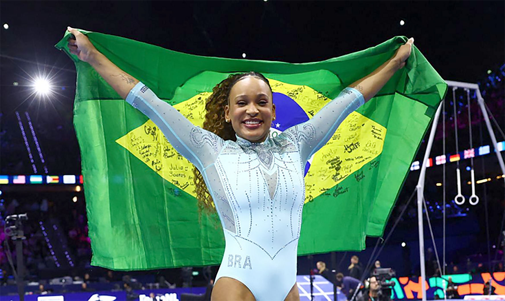 Rebeca Andrade conquista o tri no Mundial de Ginástica na Holanda